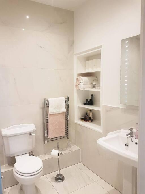 Spacious Apartment In The Heart Of Camden Town London Exterior foto